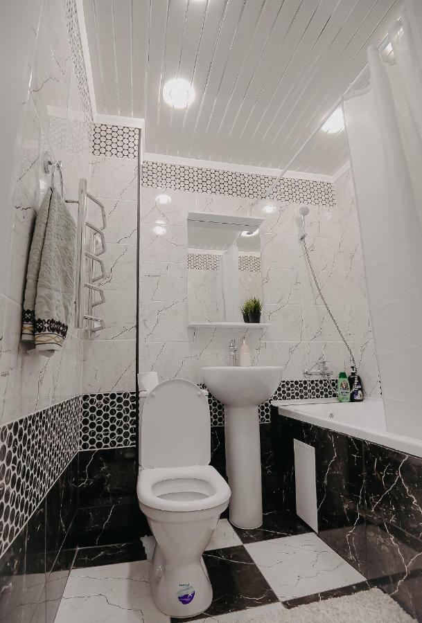 Vip Апартаменты Однокомнатная Квартира Uralsk Zewnętrze zdjęcie